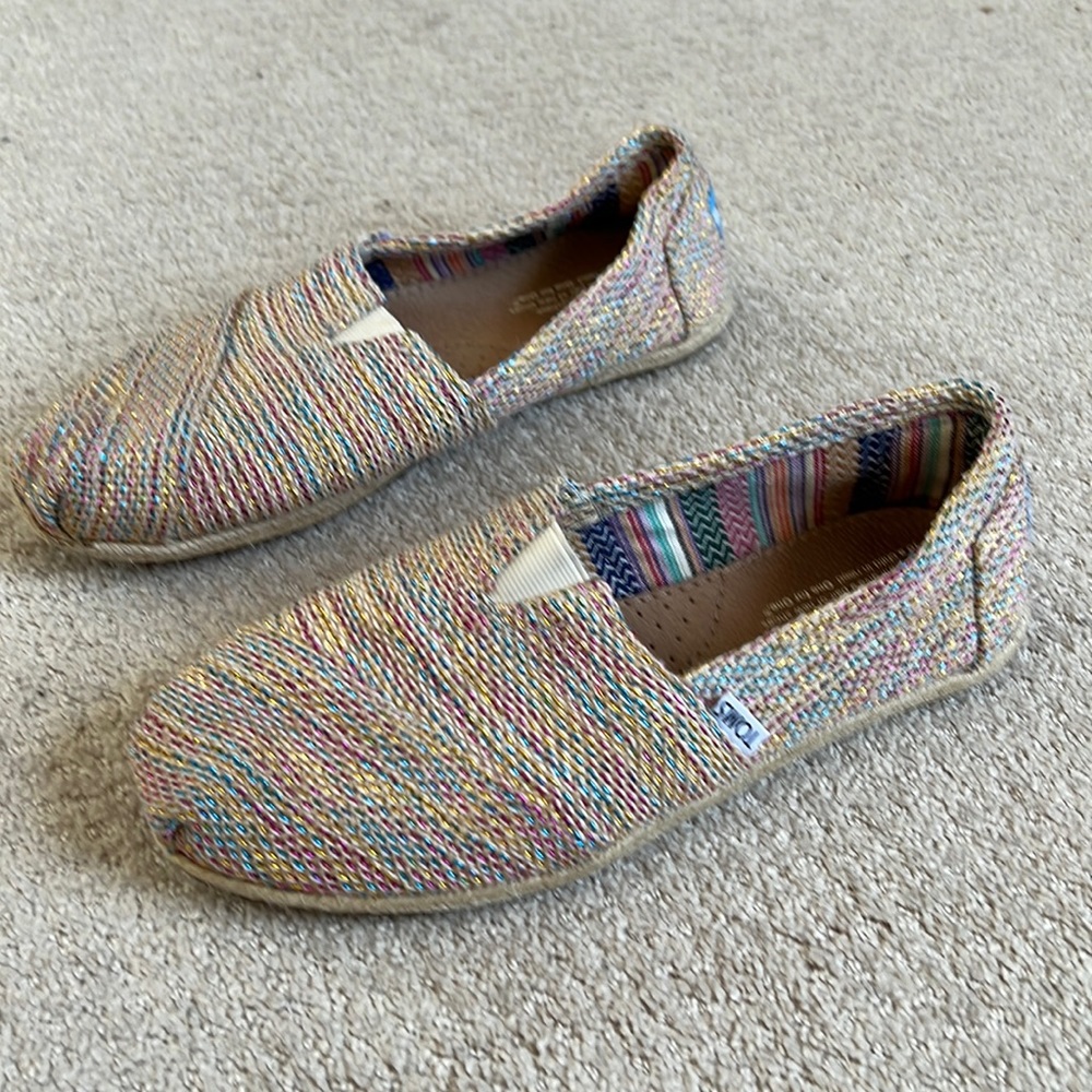 Tom’s womens 8.5 shoes
